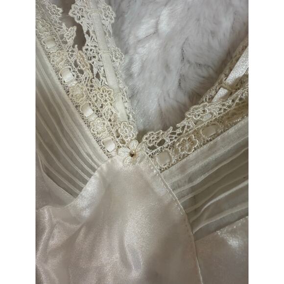 VTG Eileen West Romantic Lace Trim Satin Chemise Nightgown Slip Bridal White L - Picture 7 of 13